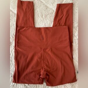 Nike Yoga Dri-FIT Luxe
Women's High-Waisted 7/8 Infinalon Leggings